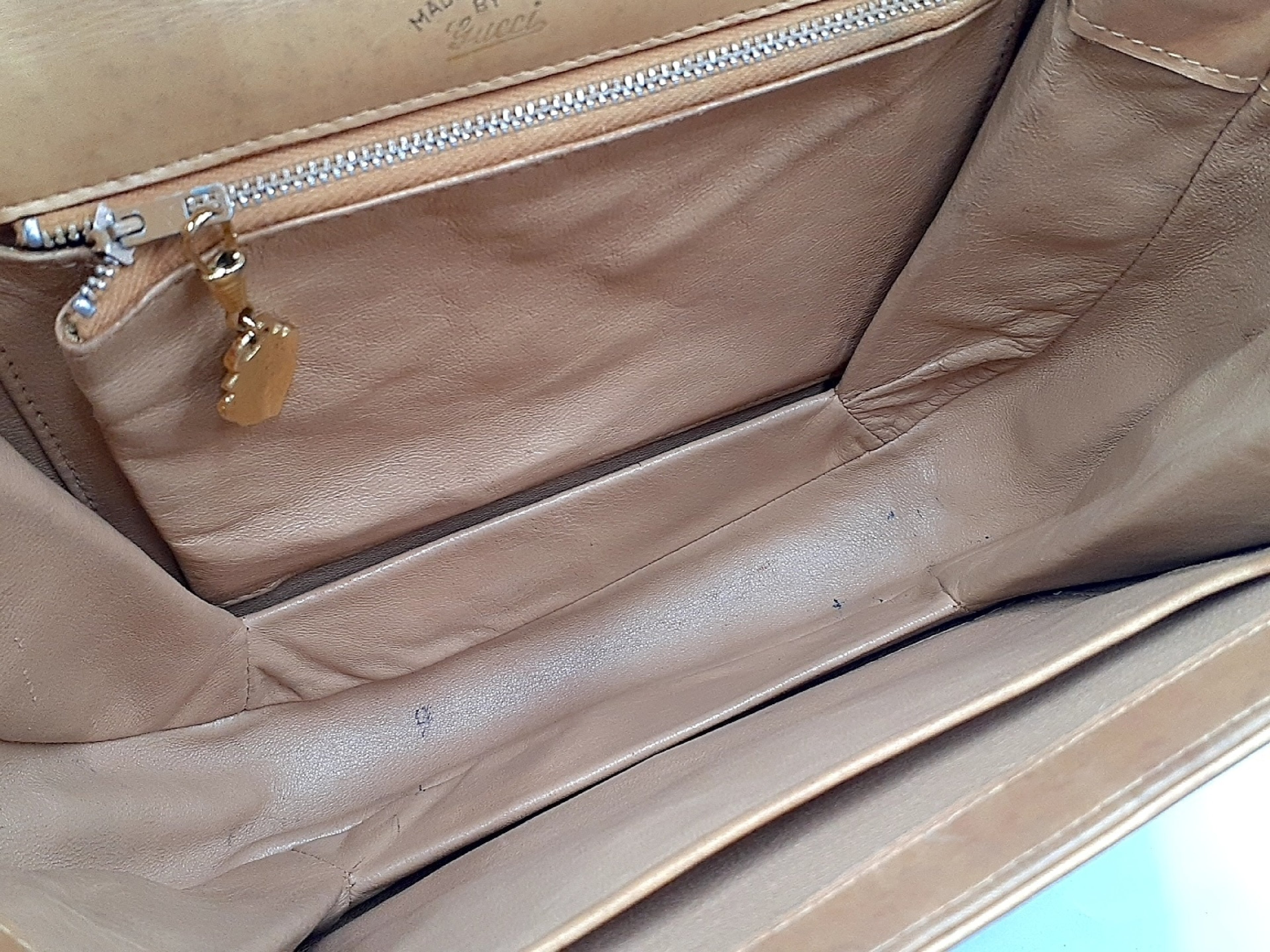 Gucci Vintage GG Supreme Shoulder Bag