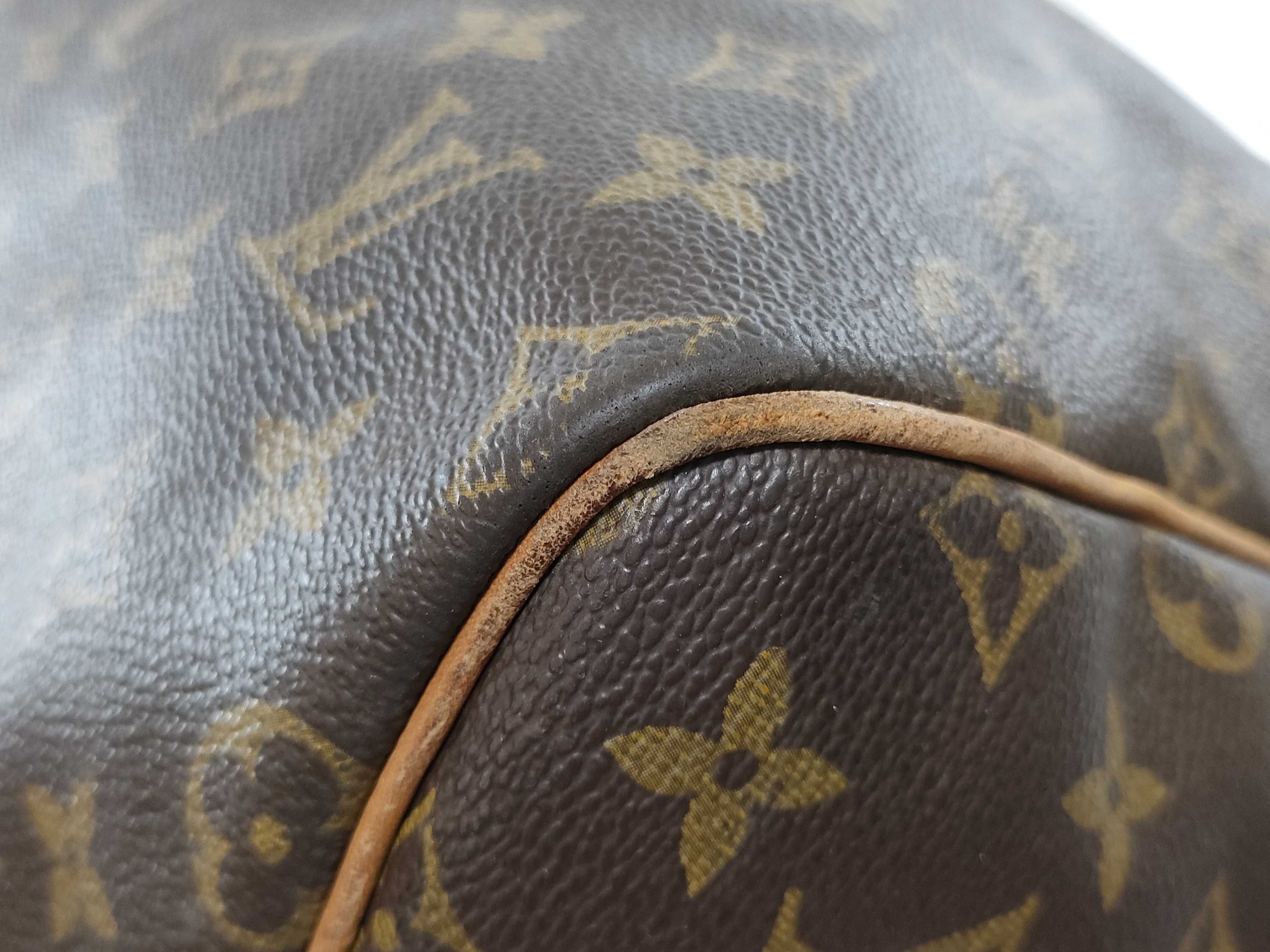 Louis Vuitton Keepall 55 Monogram Duffel Bag (M41424)