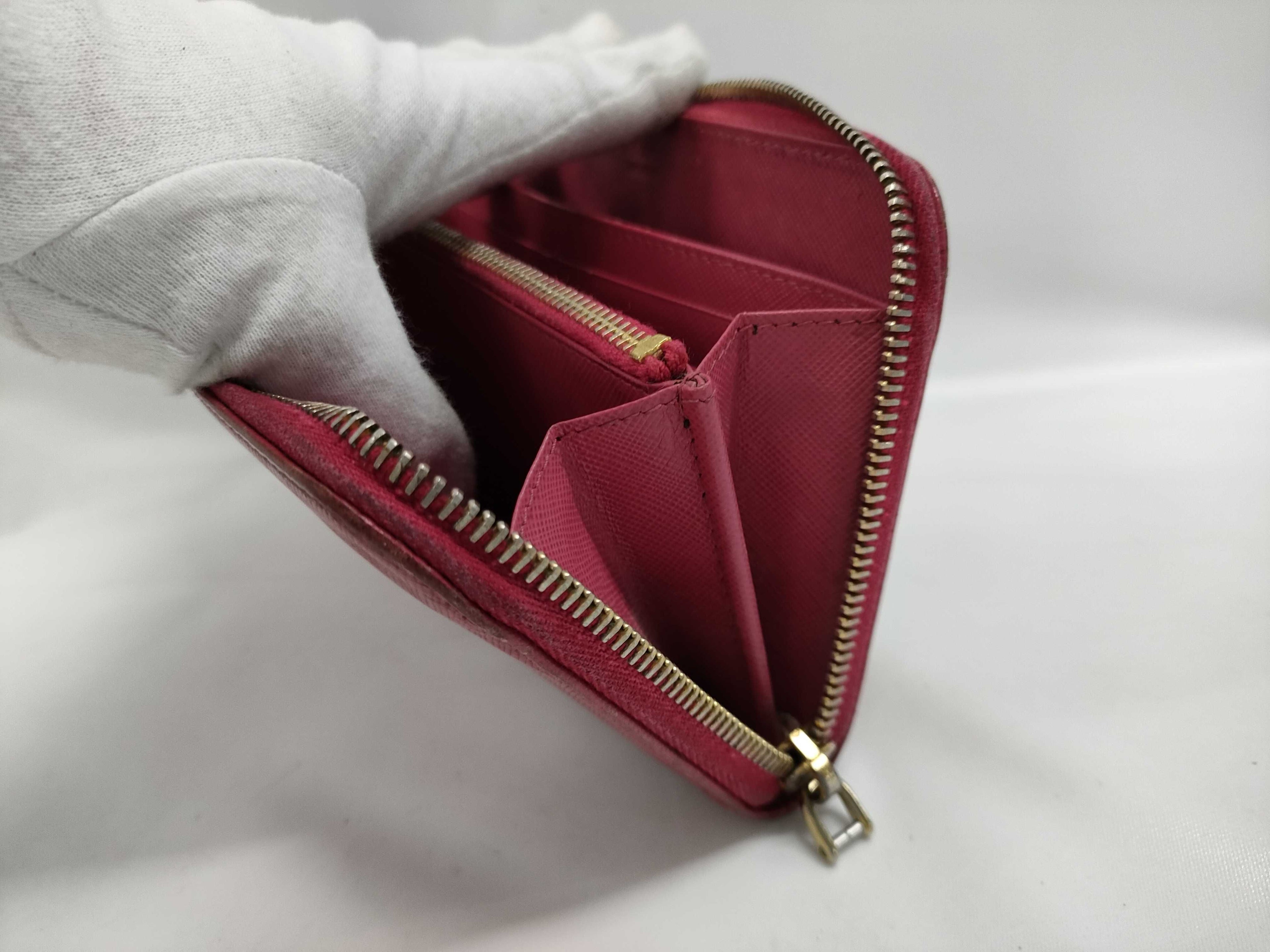 Prada Wallet Bundle