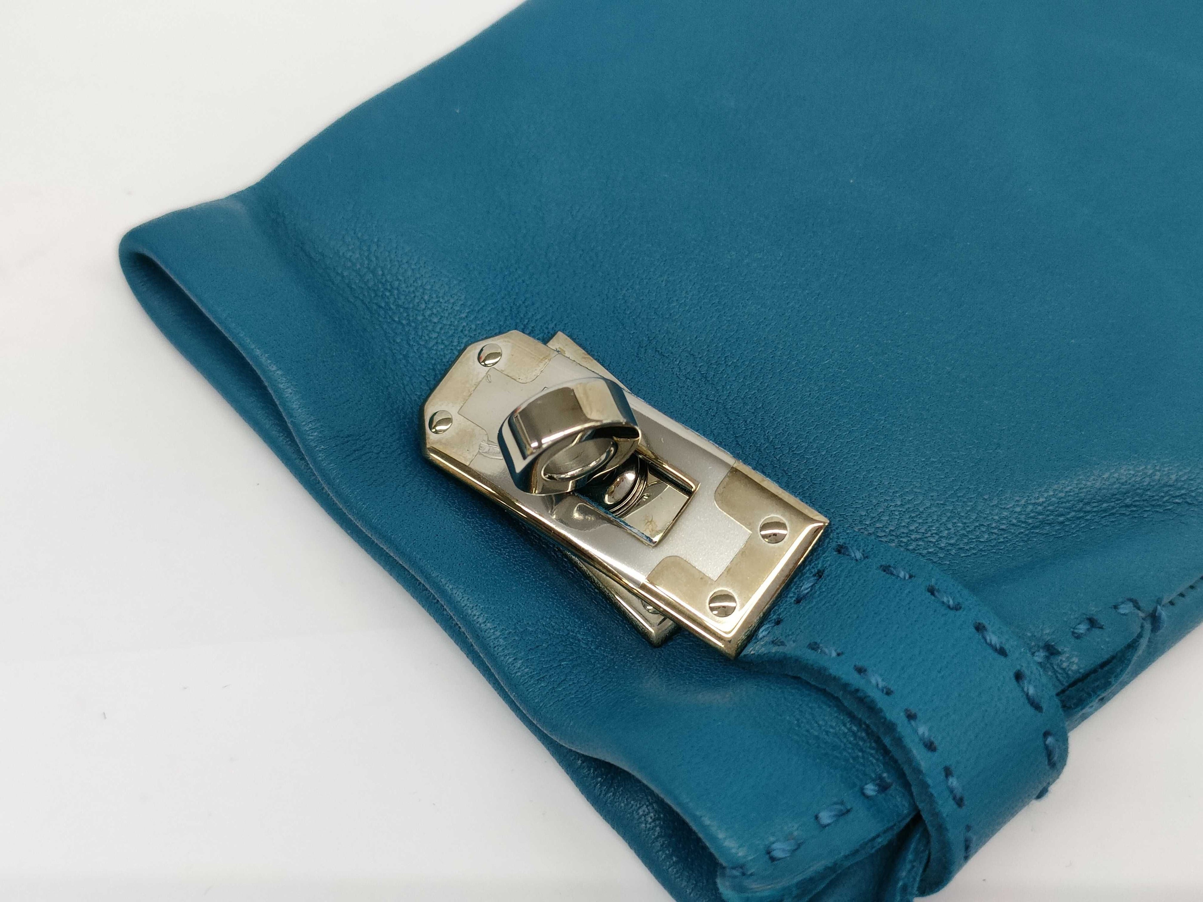 Hermès Kelly Charm Lambskin Leather Gloves – Silver Hardware