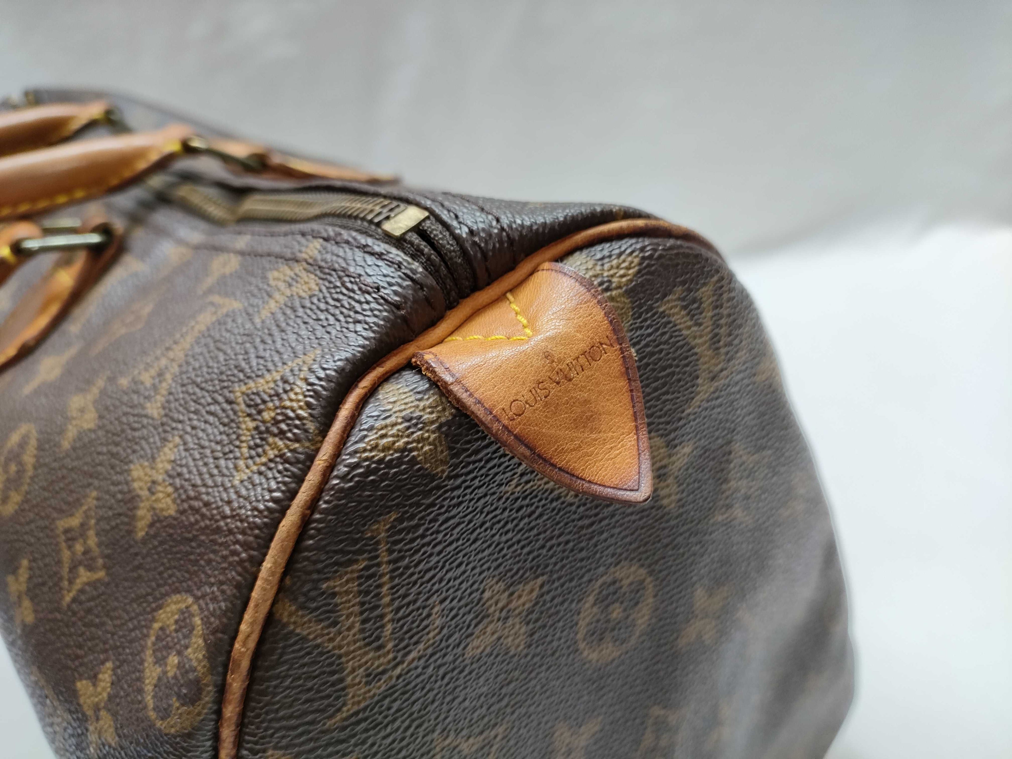 Louis Vuitton Monogram Speedy 40 Bag (M41106)