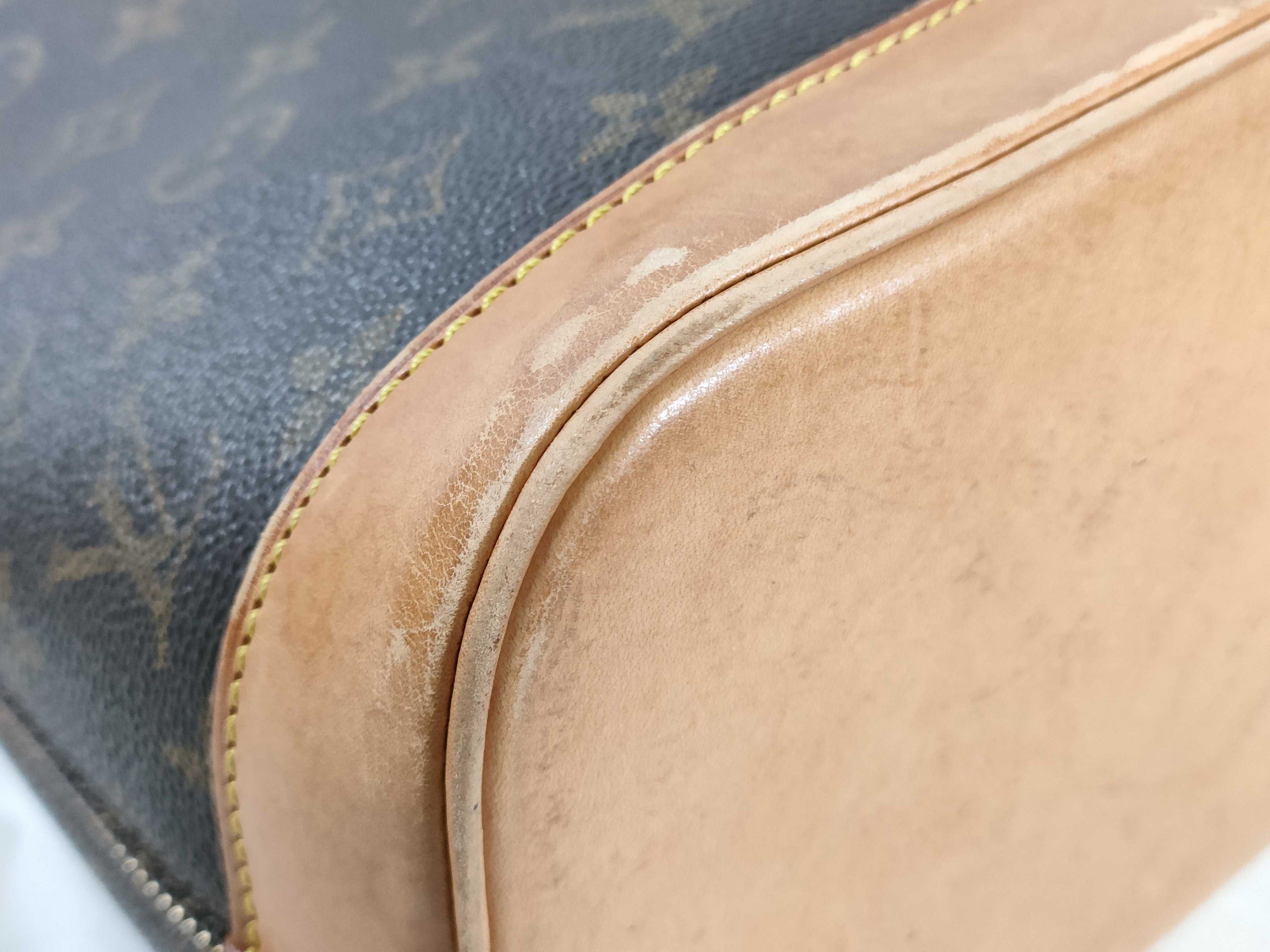 Louis Vuitton Monogram Alma MM Handbag (M40878)