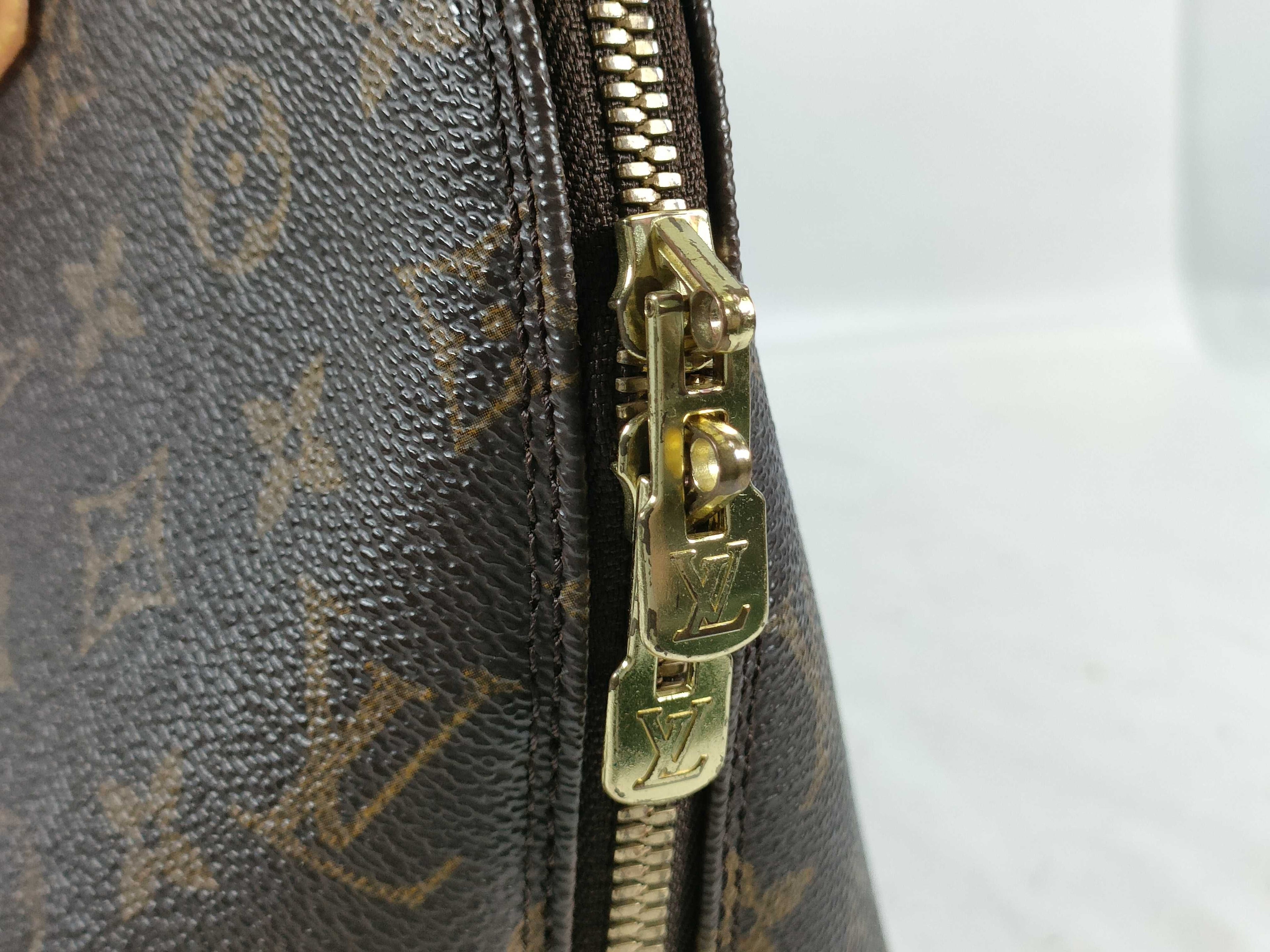 Louis Vuitton Monogram Alma MM Handbag (M40878)