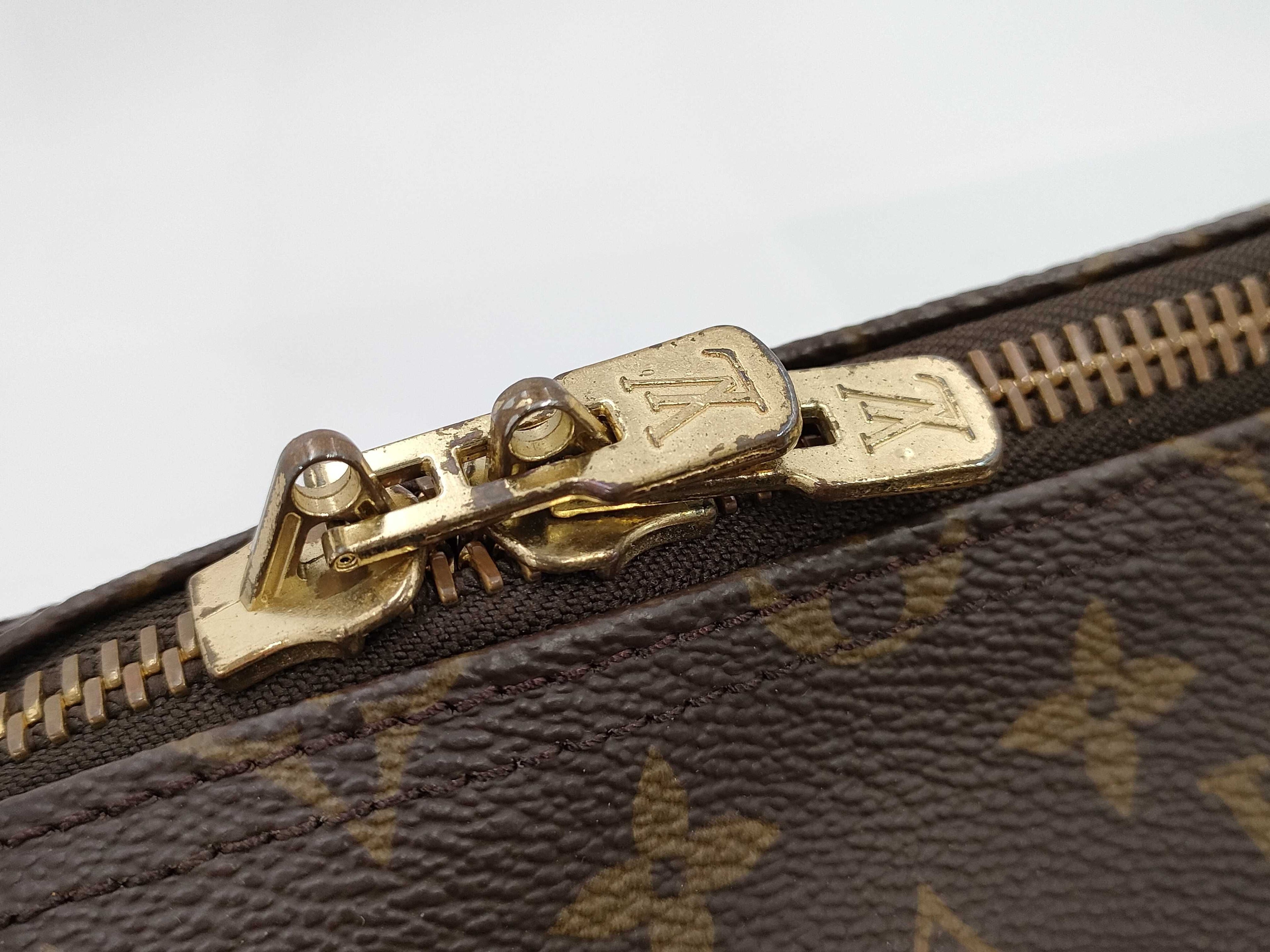 Louis Vuitton Monogram Keepall 55 Duffel Bag (M41424)