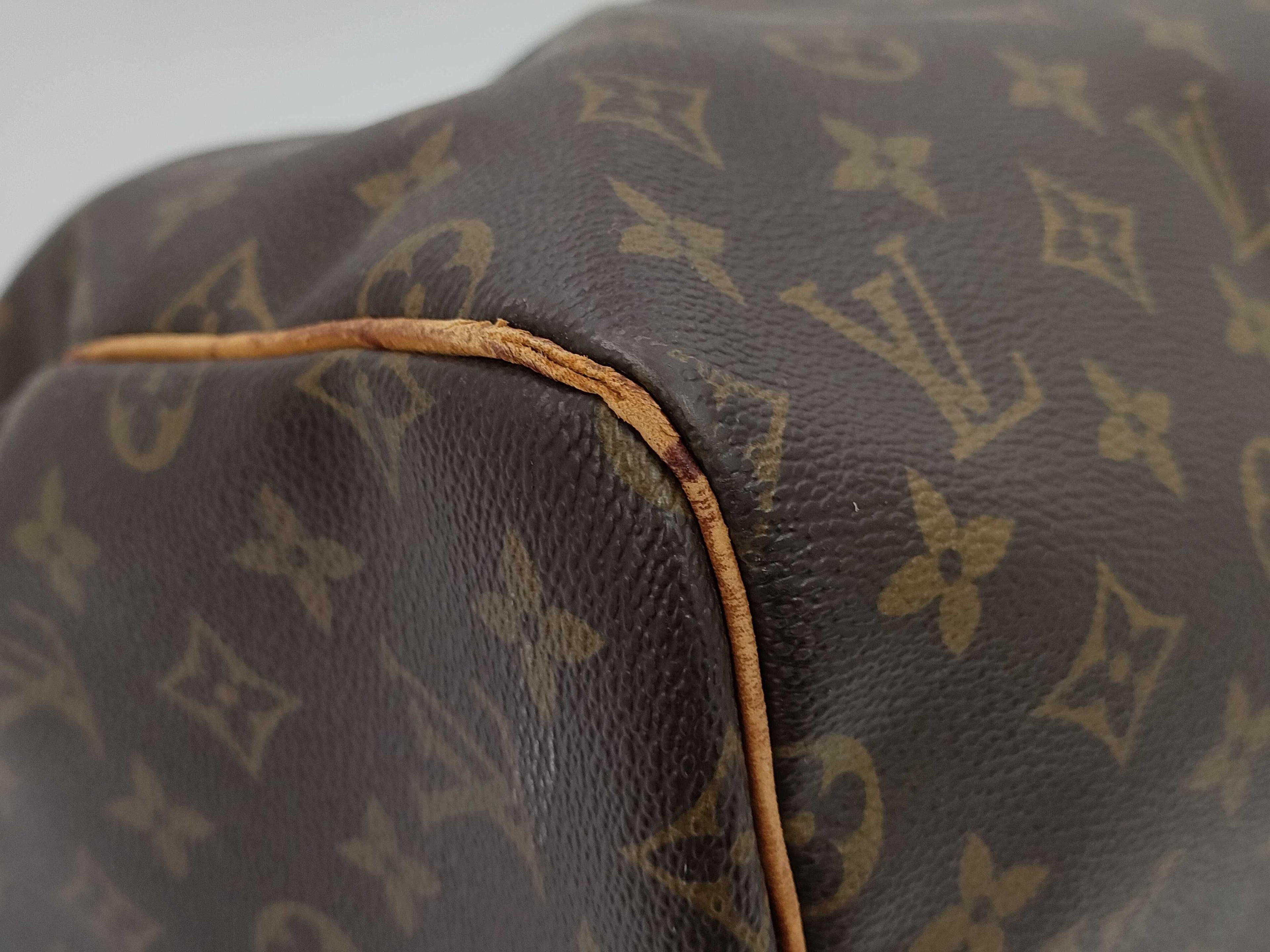 Louis Vuitton Monogram Keepall 55 Duffel Bag (M41424)