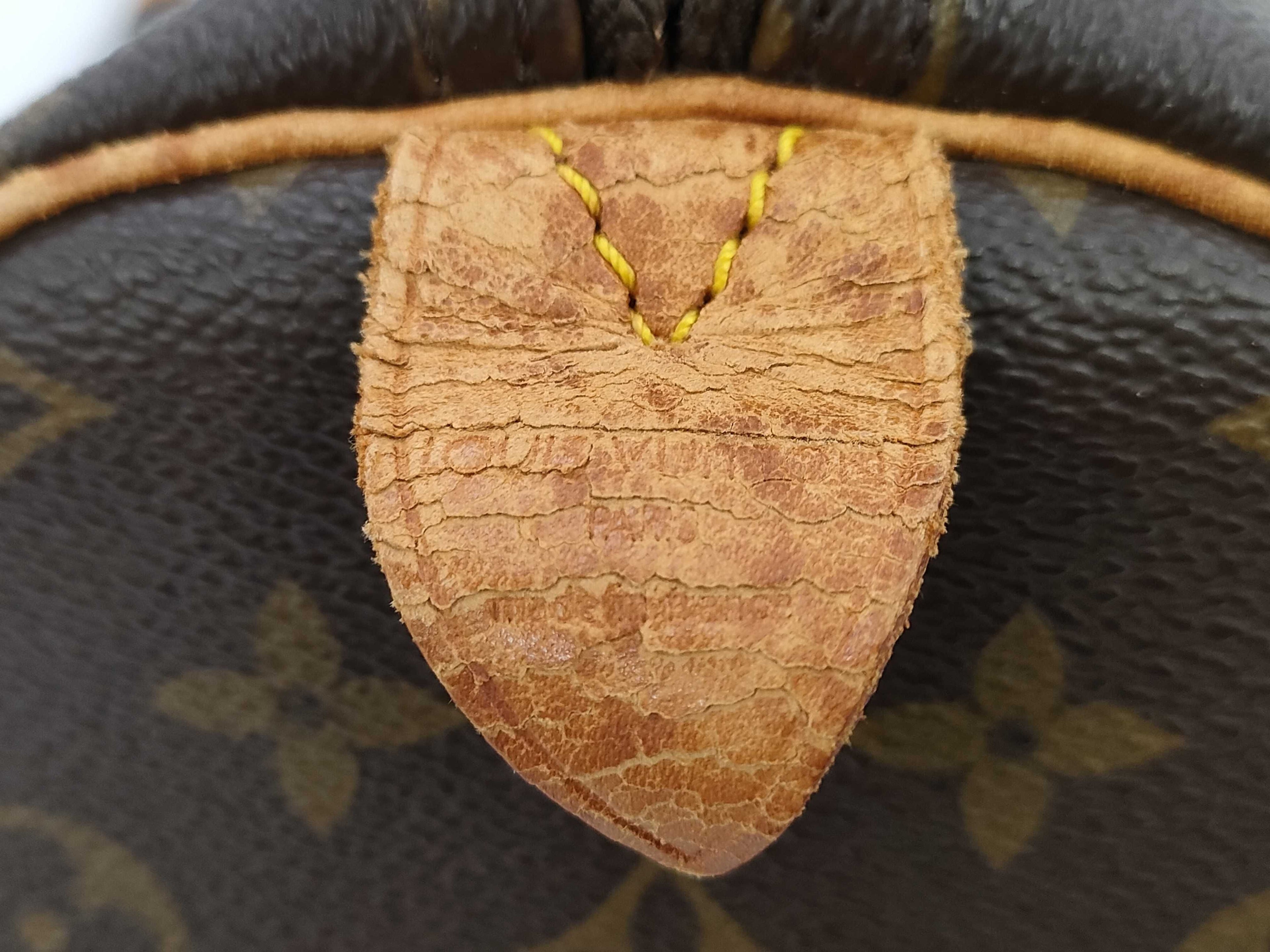 Louis Vuitton Monogram Keepall 55 Duffel Bag (M41424)