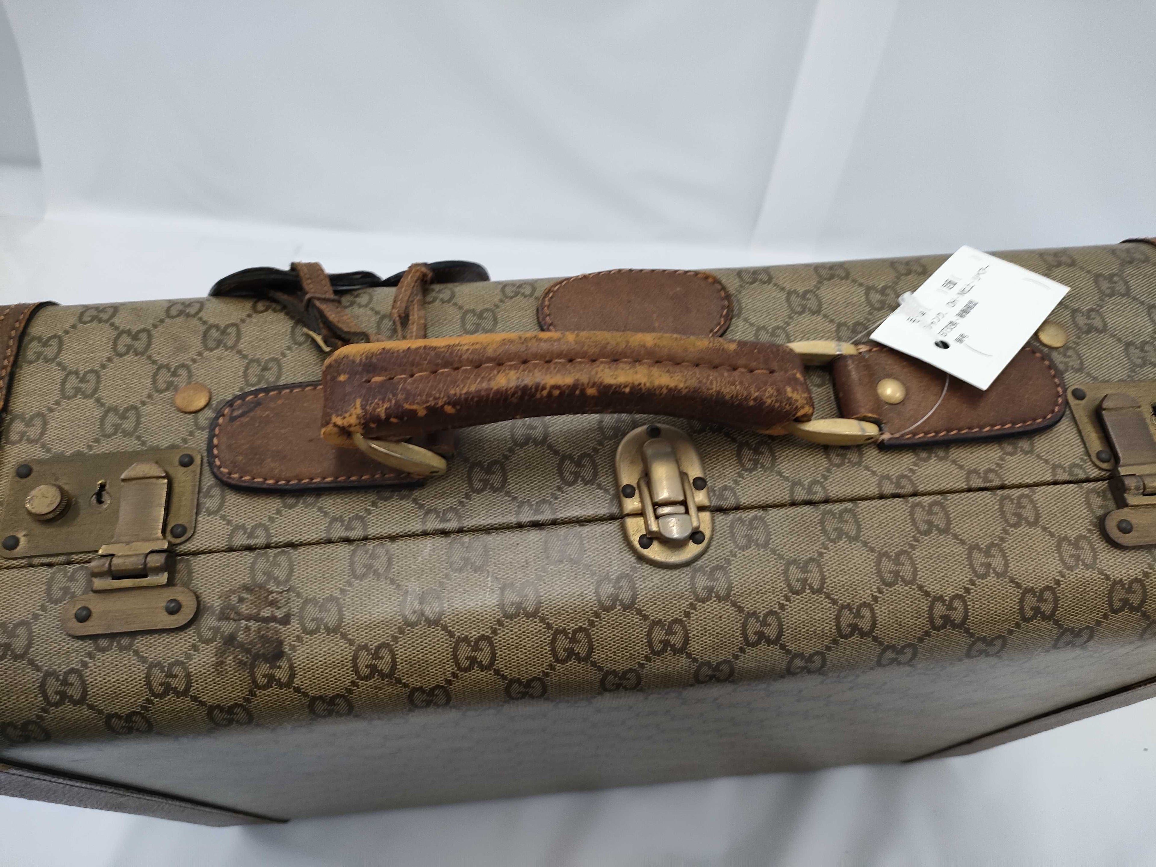 Vintage Gucci GG Supreme Trunk Case