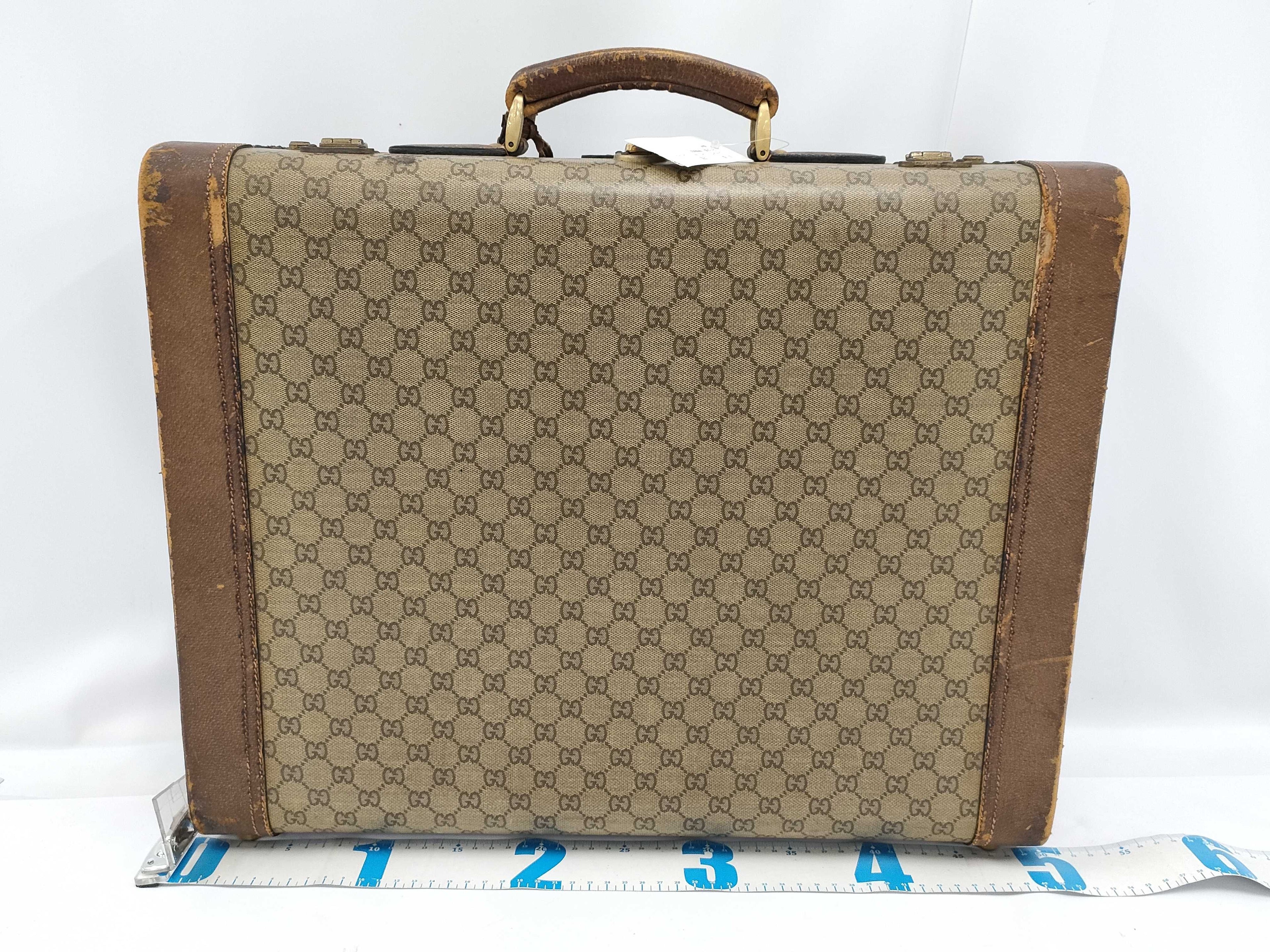 Vintage Gucci GG Supreme Trunk Case
