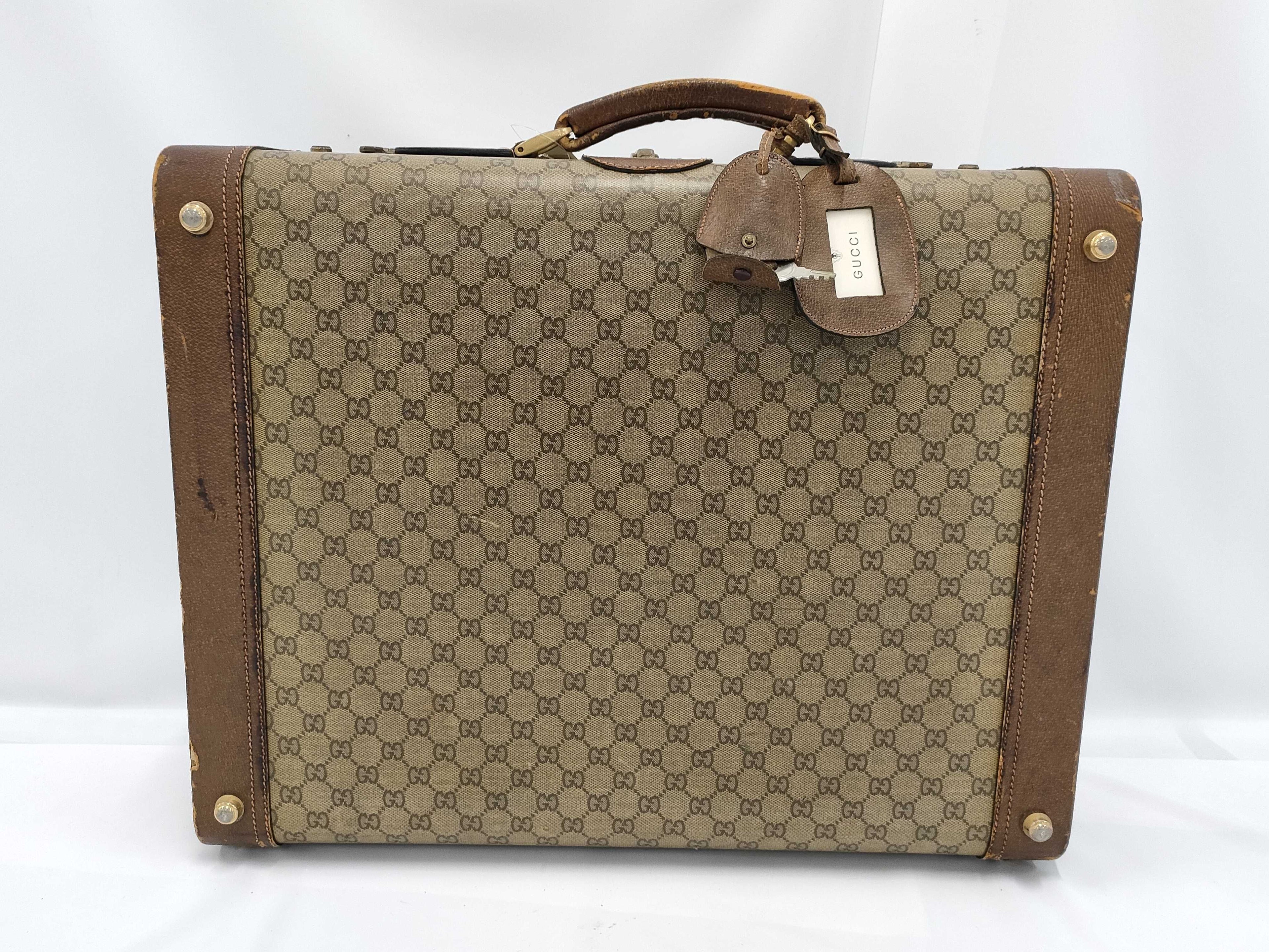 Vintage Gucci GG Supreme Trunk Case