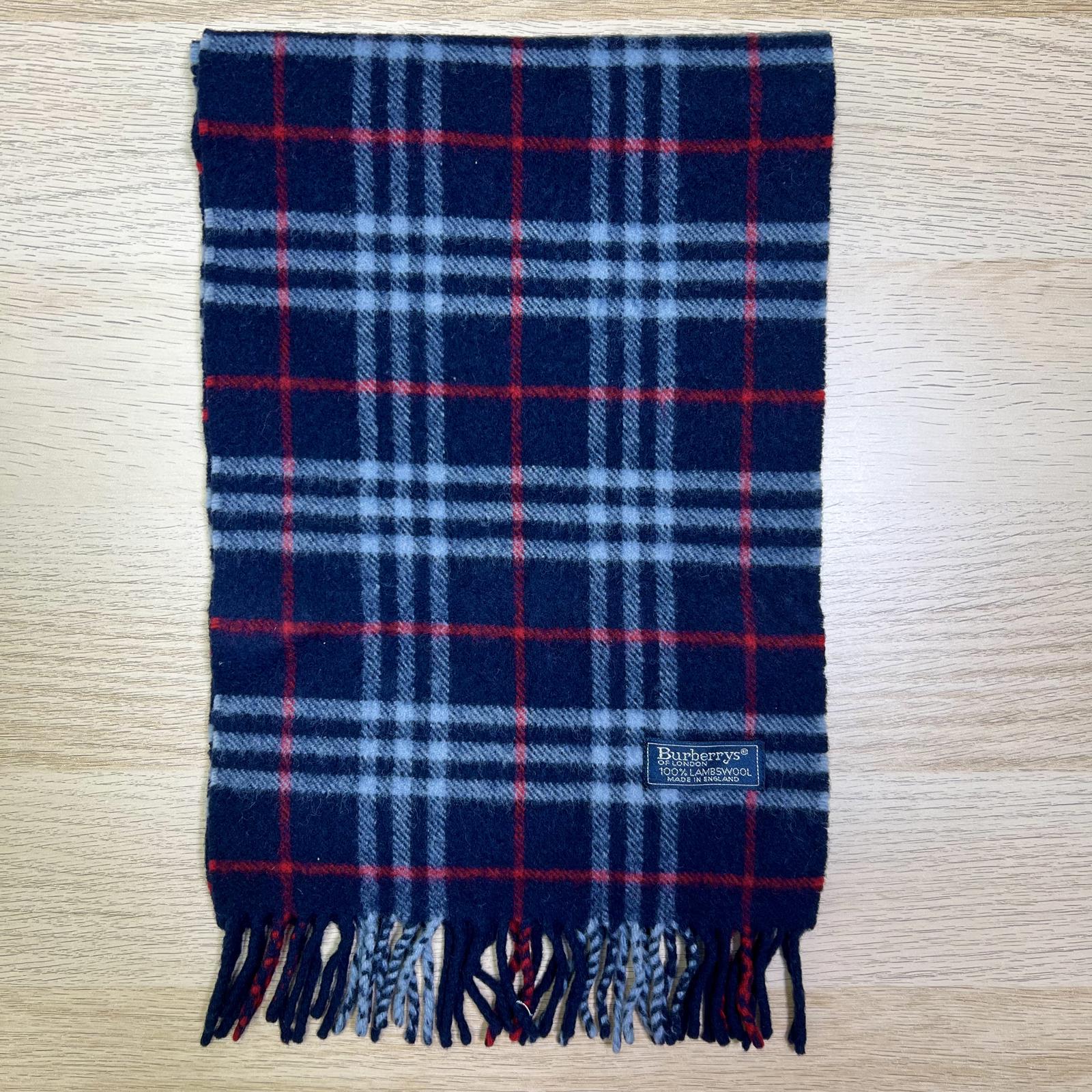 Vintage Burberrys 100% Lambswool Scarf