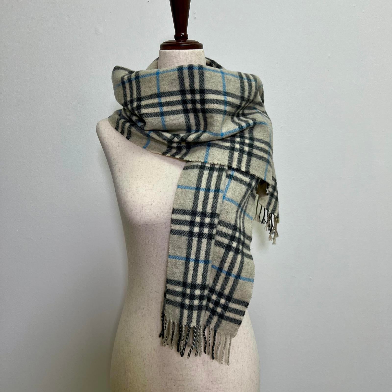Vintage Burberrys 100% Cashmere Scarf