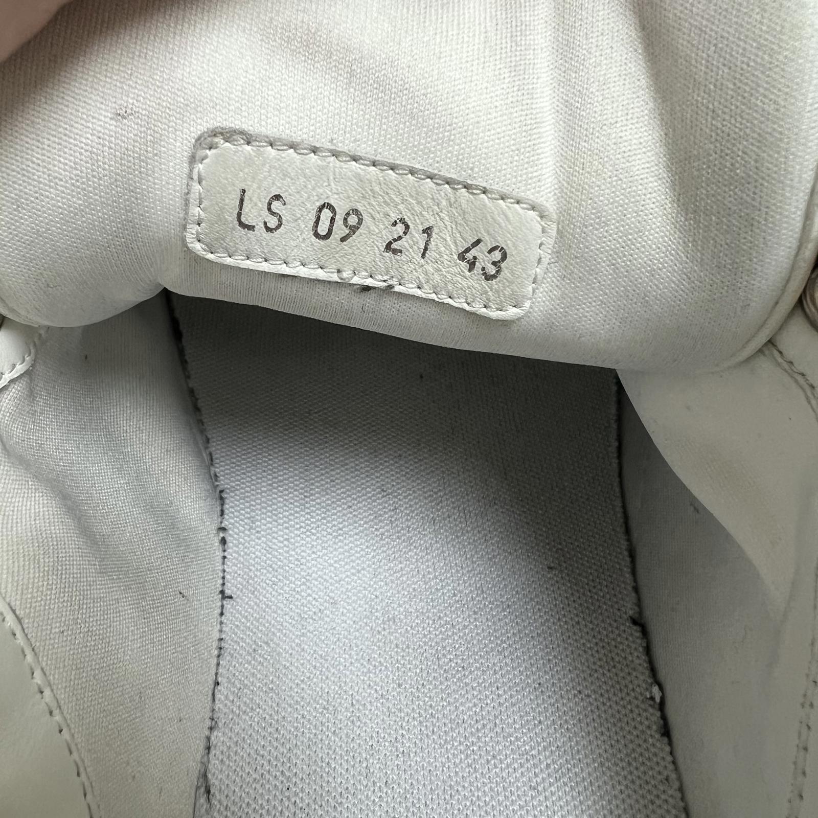 Christian Dior Men's White and Cream Trainer