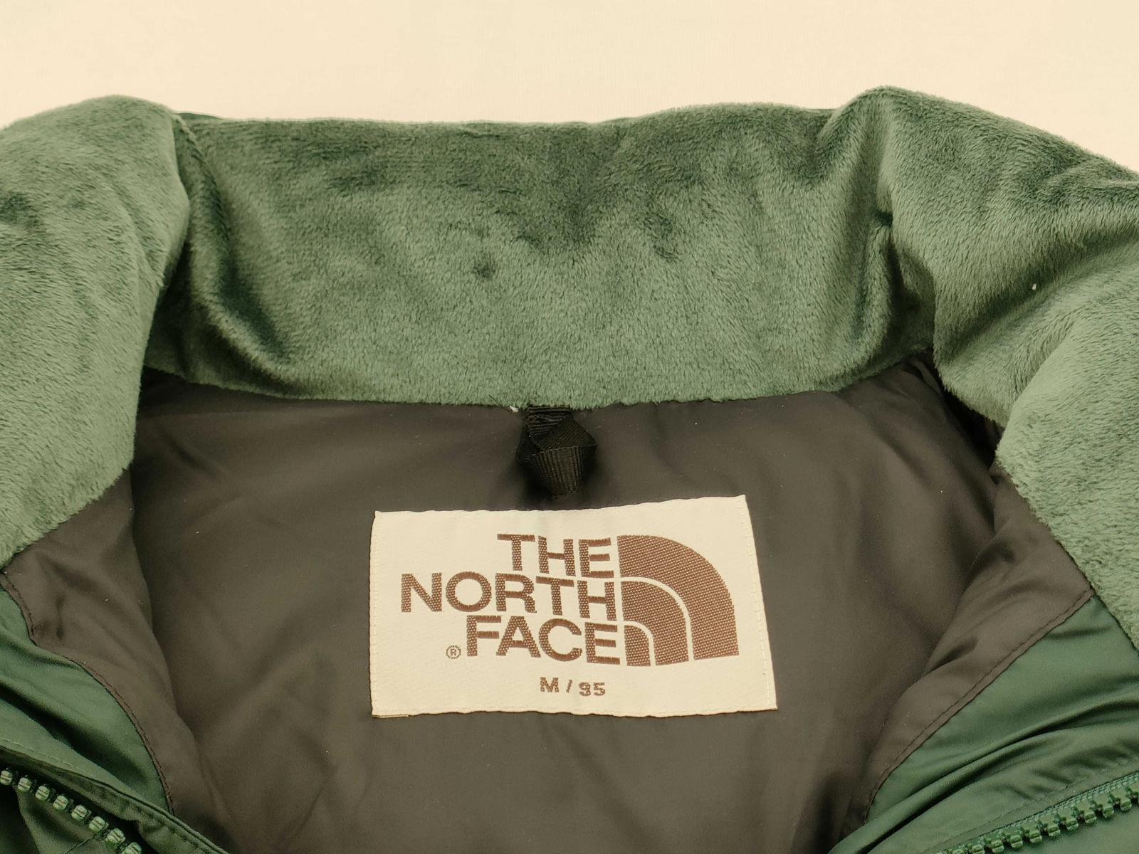 THE NORTH FACE Green Puffer Jacket
