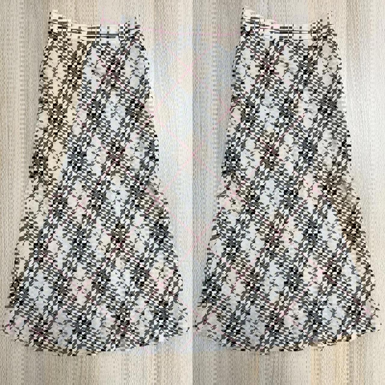 Burberry Women's Skirt