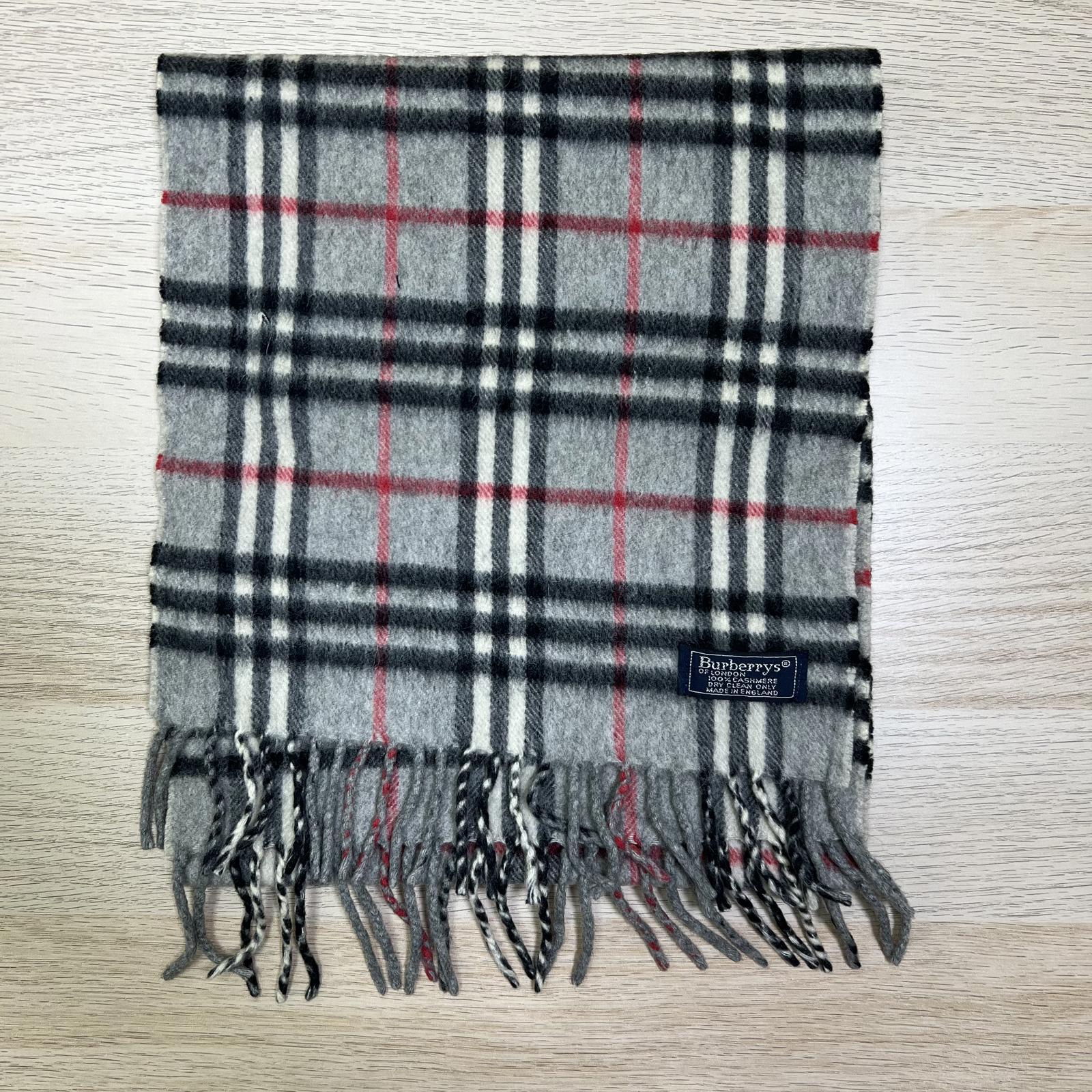 Vintage Burberrys 100% Cashmere Scarf