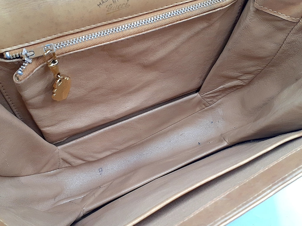 Gucci Vintage GG Supreme Shoulder Bag