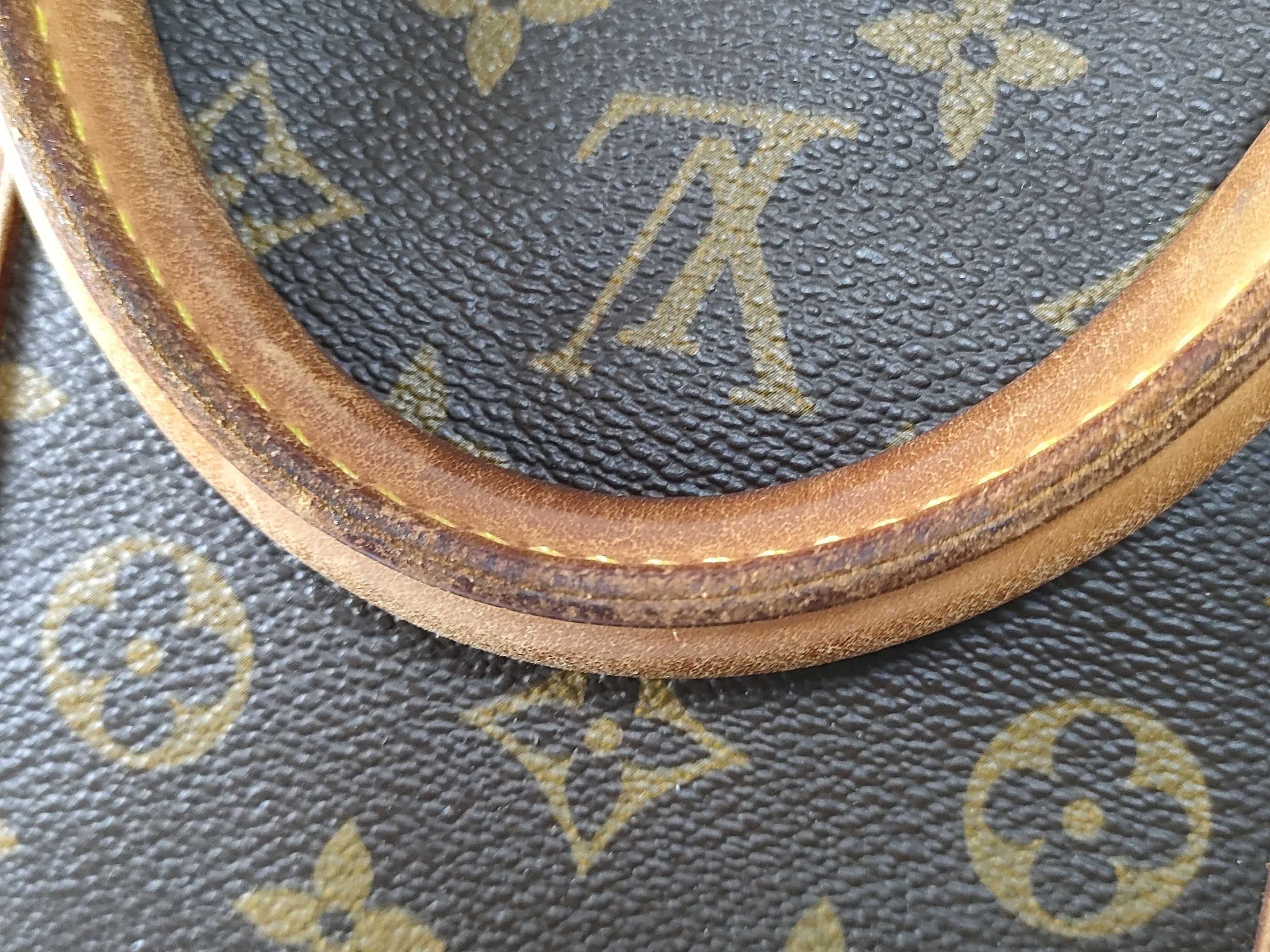 Louis Vuitton Keepall 55 Monogram Duffel Bag (M41424)