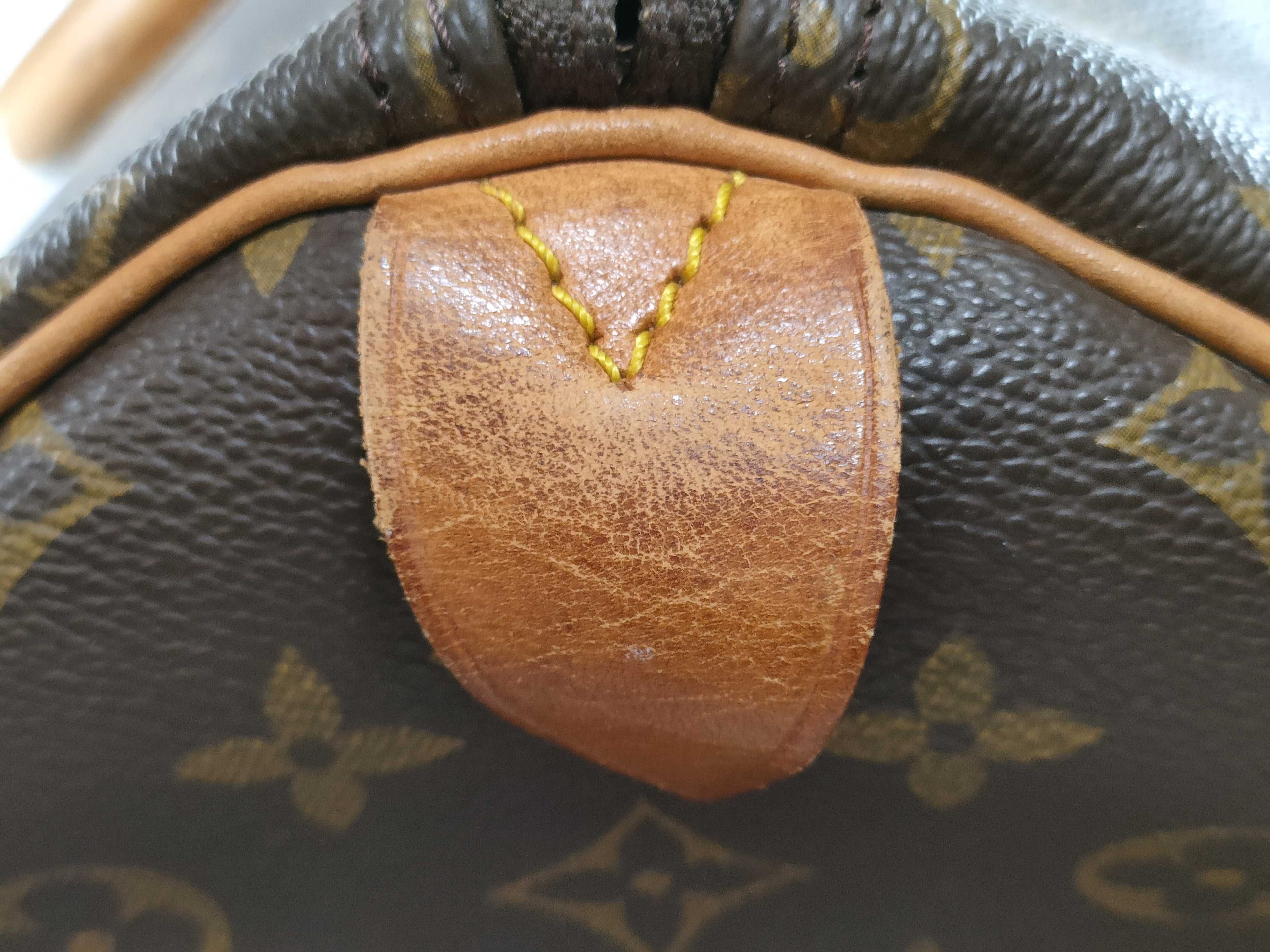 Louis Vuitton Keepall 55 Monogram Duffel Bag (M41424)