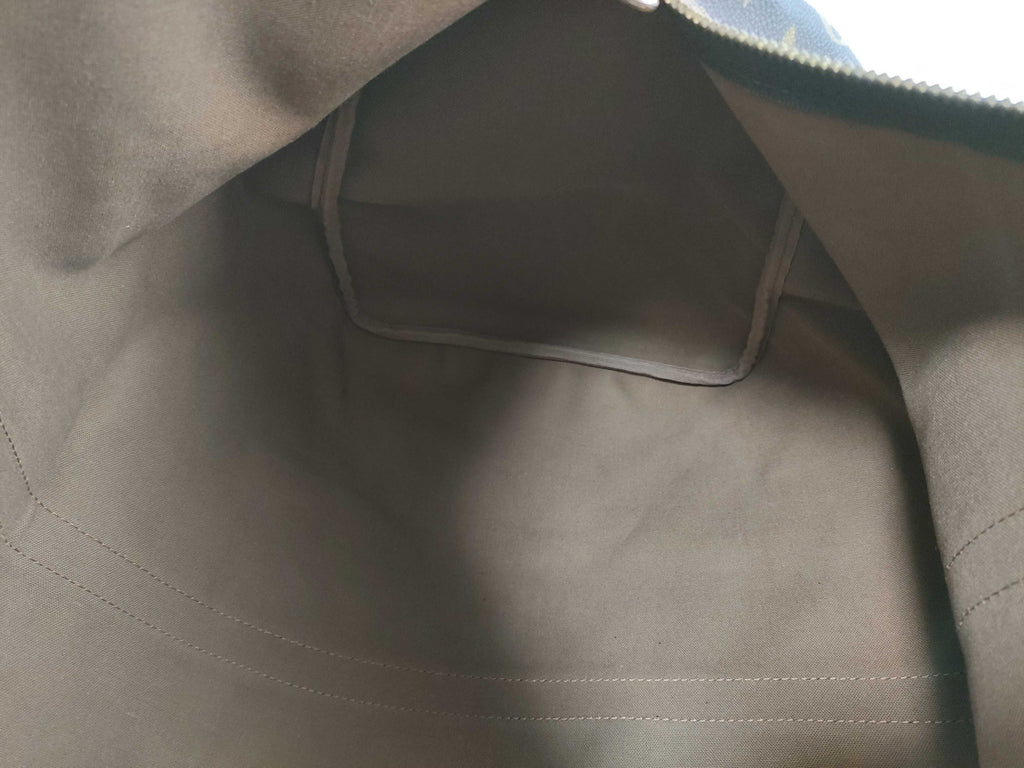 Louis Vuitton Keepall 55 Monogram Duffel Bag (M41424)