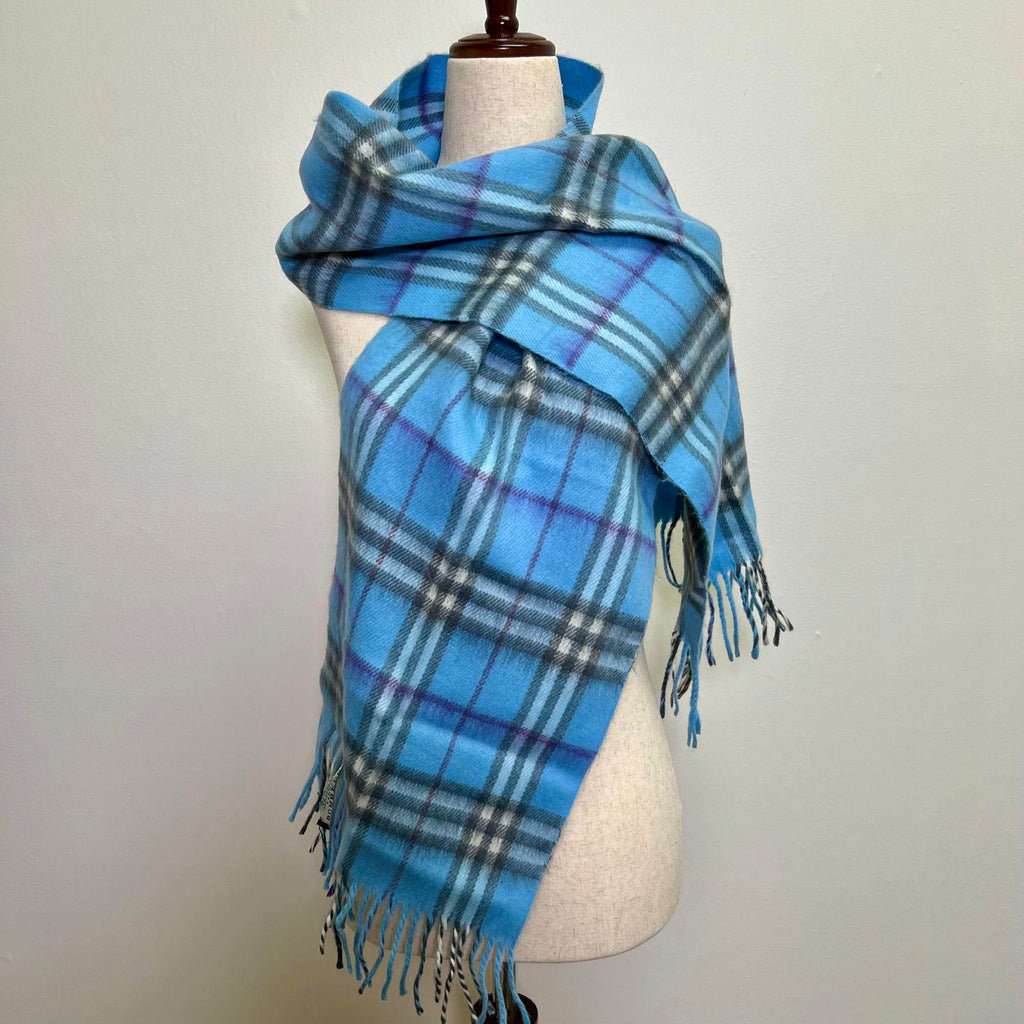 Burberry 100% Lambswool Scarf