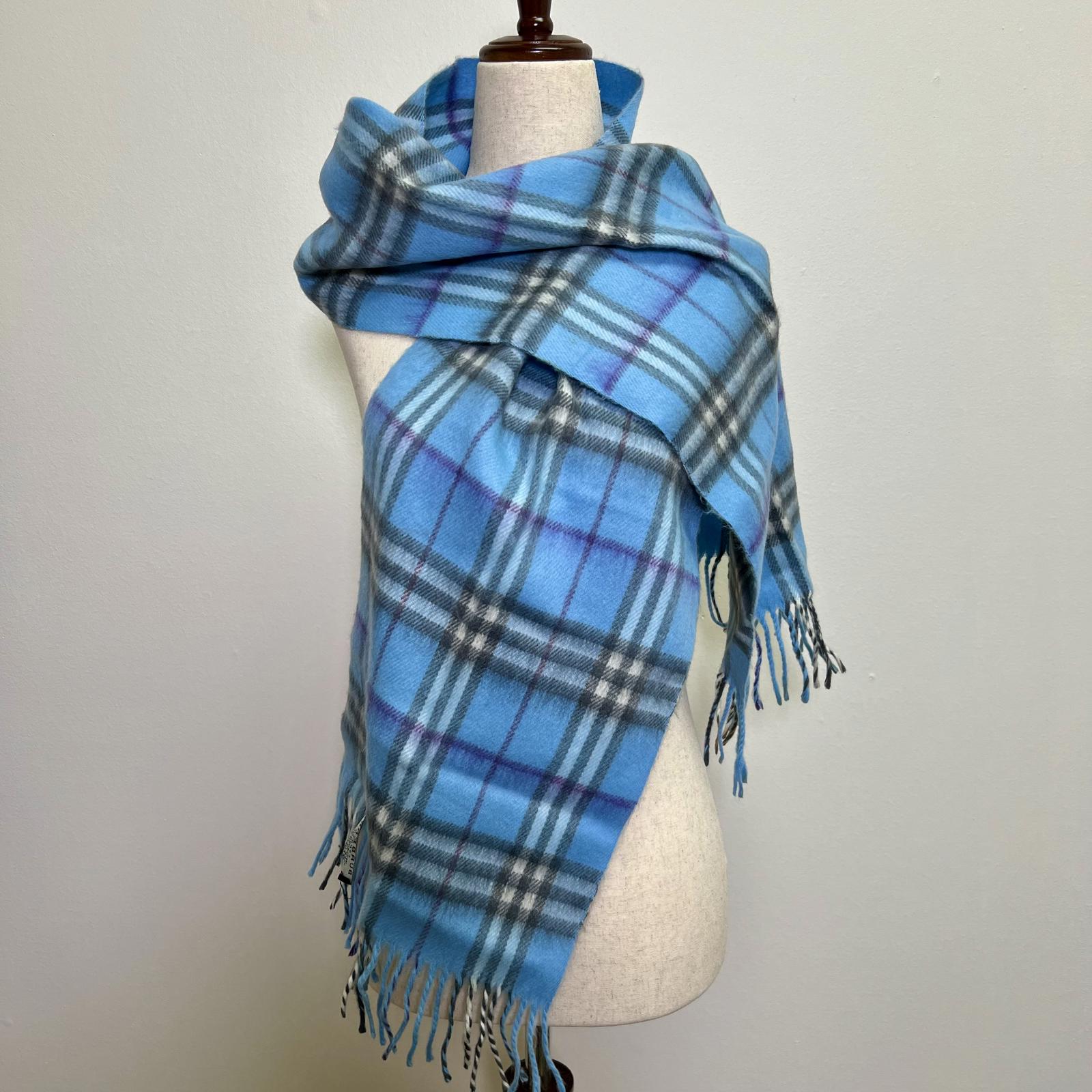 Burberry 100% Lambswool Scarf