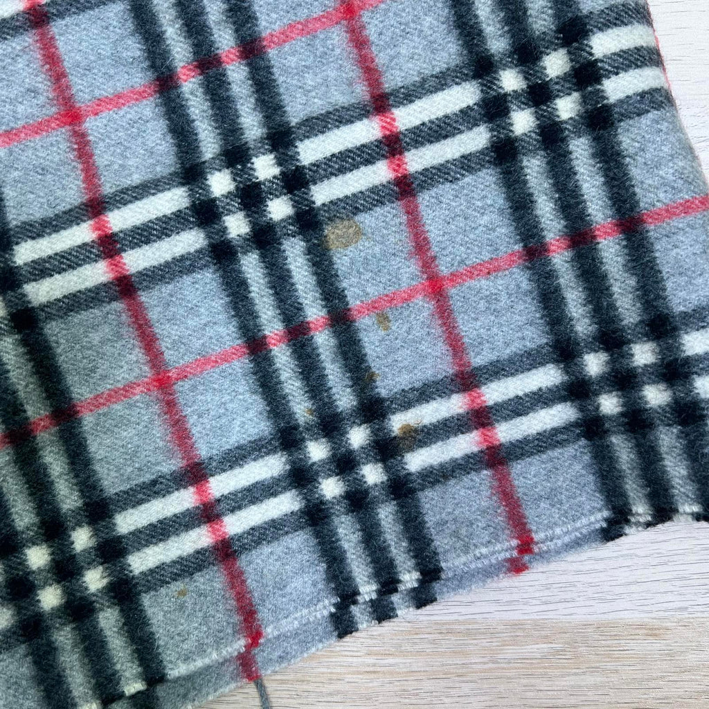 Vintage Burberrys 100% Cashmere Scarf