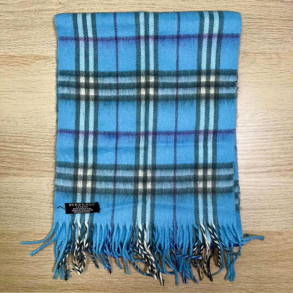 Burberry 100% Lambswool Scarf